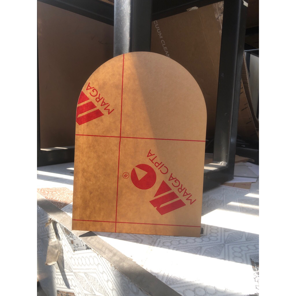 

Akrilik Bening Ukuran A5 Bentuk Kubah