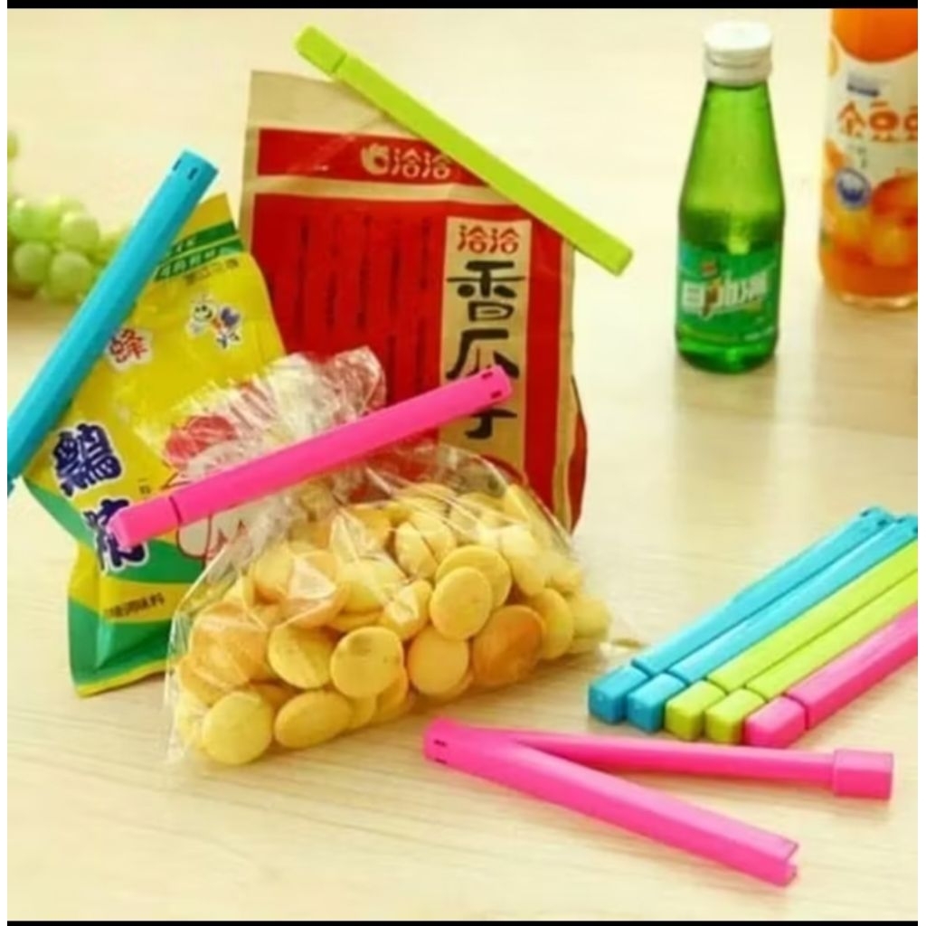 PENJEPIT KEMASAN SNACK MAKANAN RINGAN