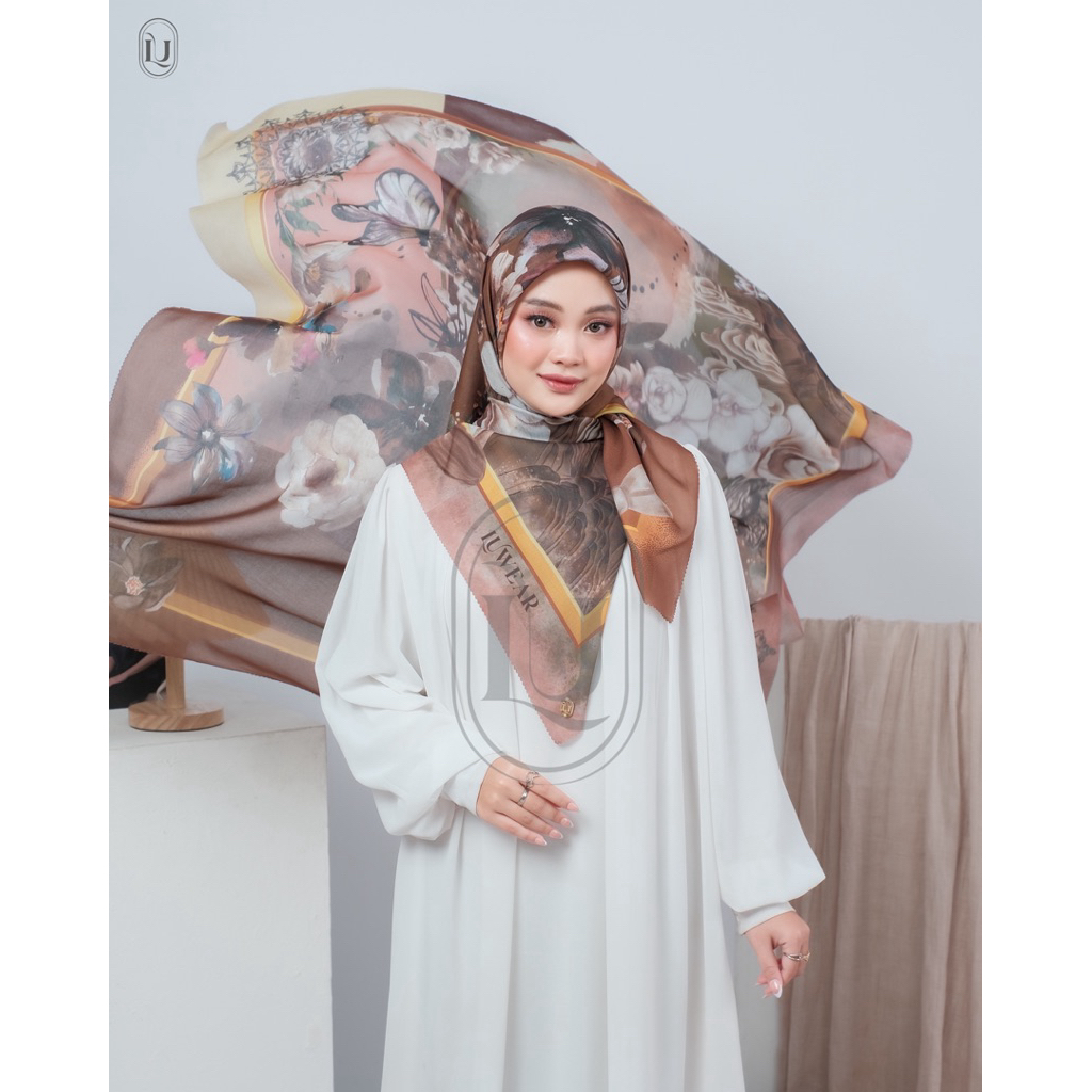 Luwear -Batik Abstrak- Hijab Voal Motif Segi Empat
