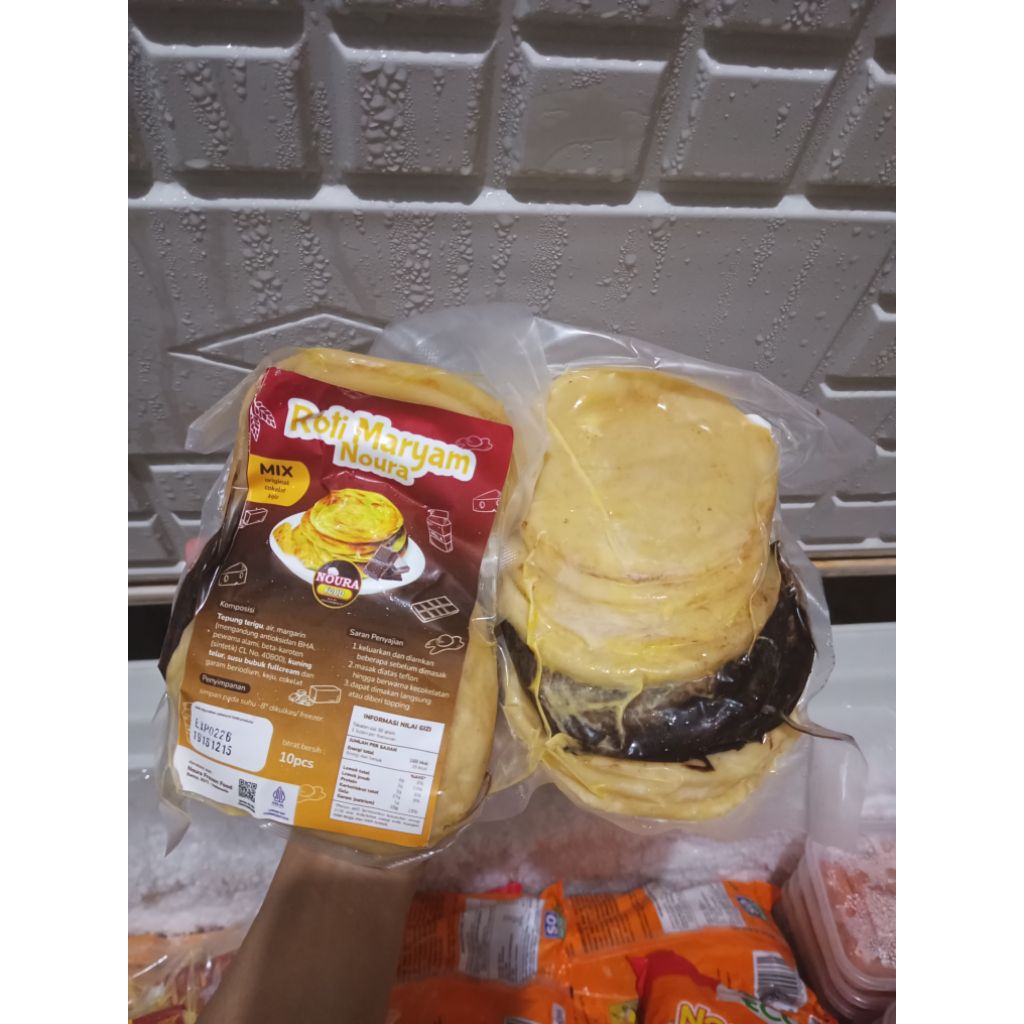 Titik Frozen | Noura Roti Maryam mix rasa cokelat keju original isi 10