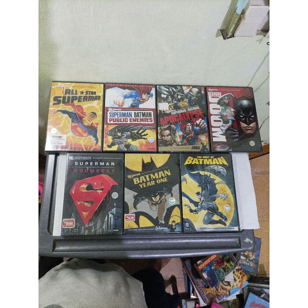 DVD original region 3 Batman Year one, Superman Doomsday, Justice League Doom, All Star Superman, Su