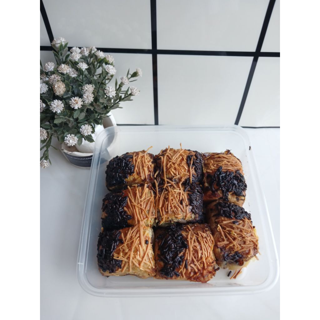 

Bolen pisang coklat keju