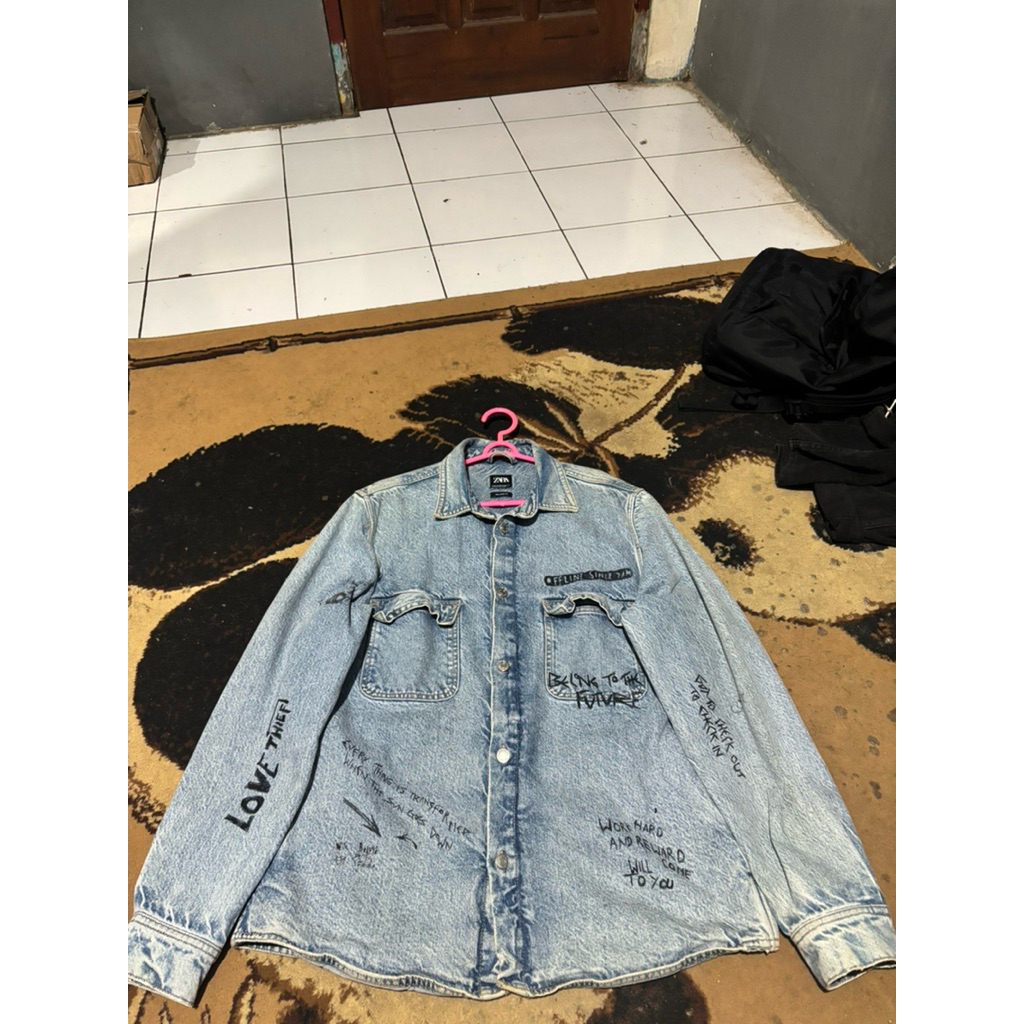 JACKET JEANS ZARA SIZE XL SECOND