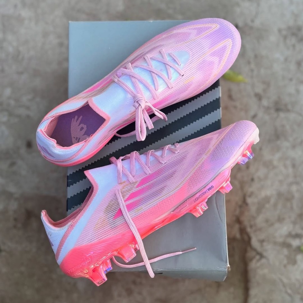 Sepatu Bola Adizero F50 Pink
