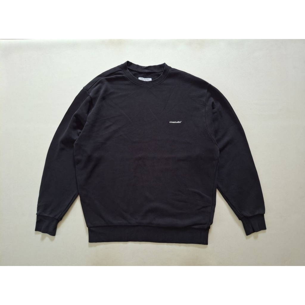 CREWNECK VIVASTUDIO HITAM ORIGINAL 100%