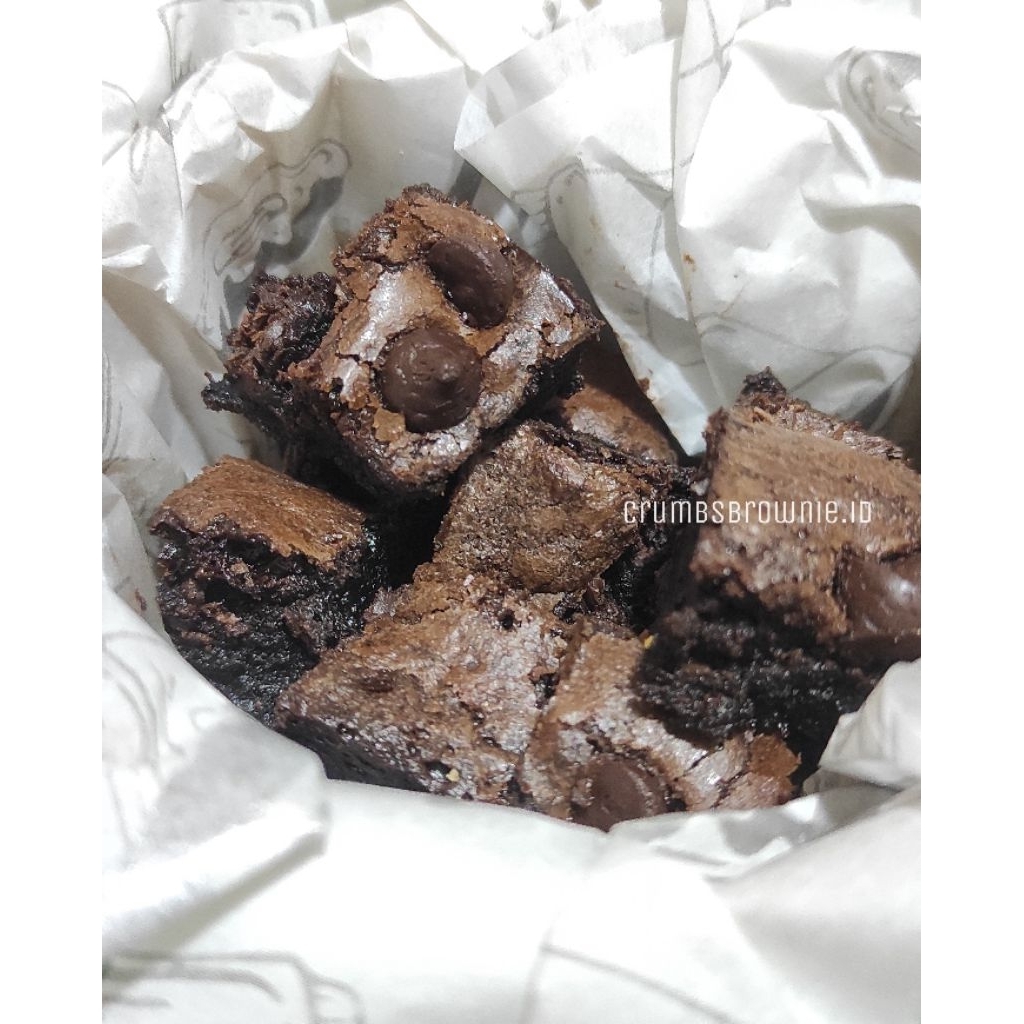 

CRUMBSBROWNIE.ID - Fudgy Brownies Bite Hampers Gift Hadiah