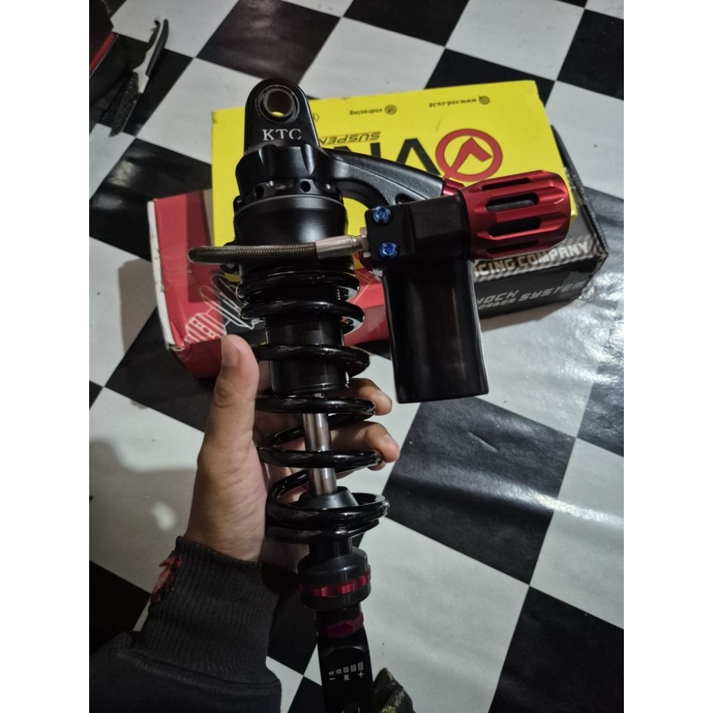 shock ktc xt01 + preload + titanium