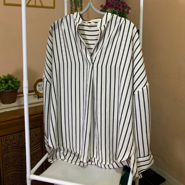 [PRELOVED] CHAPTER9 STRIPPED LONG BLOUSE