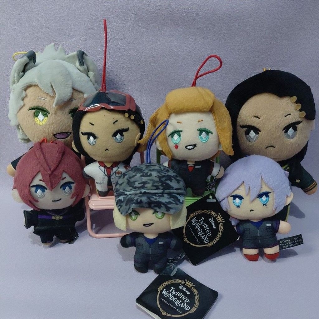 TWISTED WONDERLAND (ANIME) BONEKA DAN GANTUNGAN KUNCI