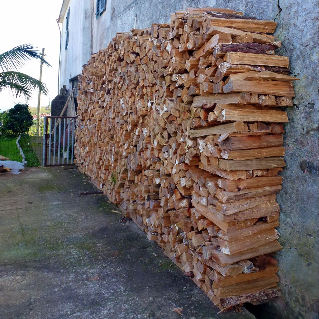 kayu bakar per 5 kg bahan arang kayu mahoni