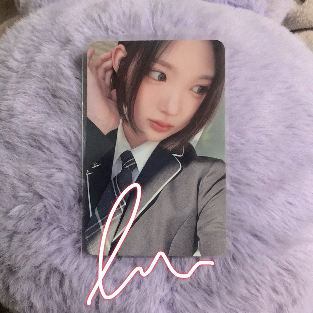 BACA DESC  PC PHOTOCARD HEARTS2HEARTS H2H CHOI JIWOO THE CHASE DMM DEAR MY MUSE LUCKY DRAW LD