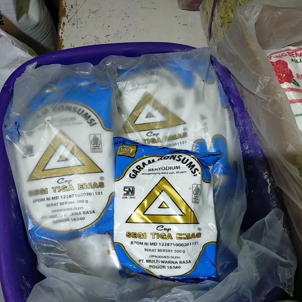 

garam halus beryodium segi tiga emas 1 ball 20 bks