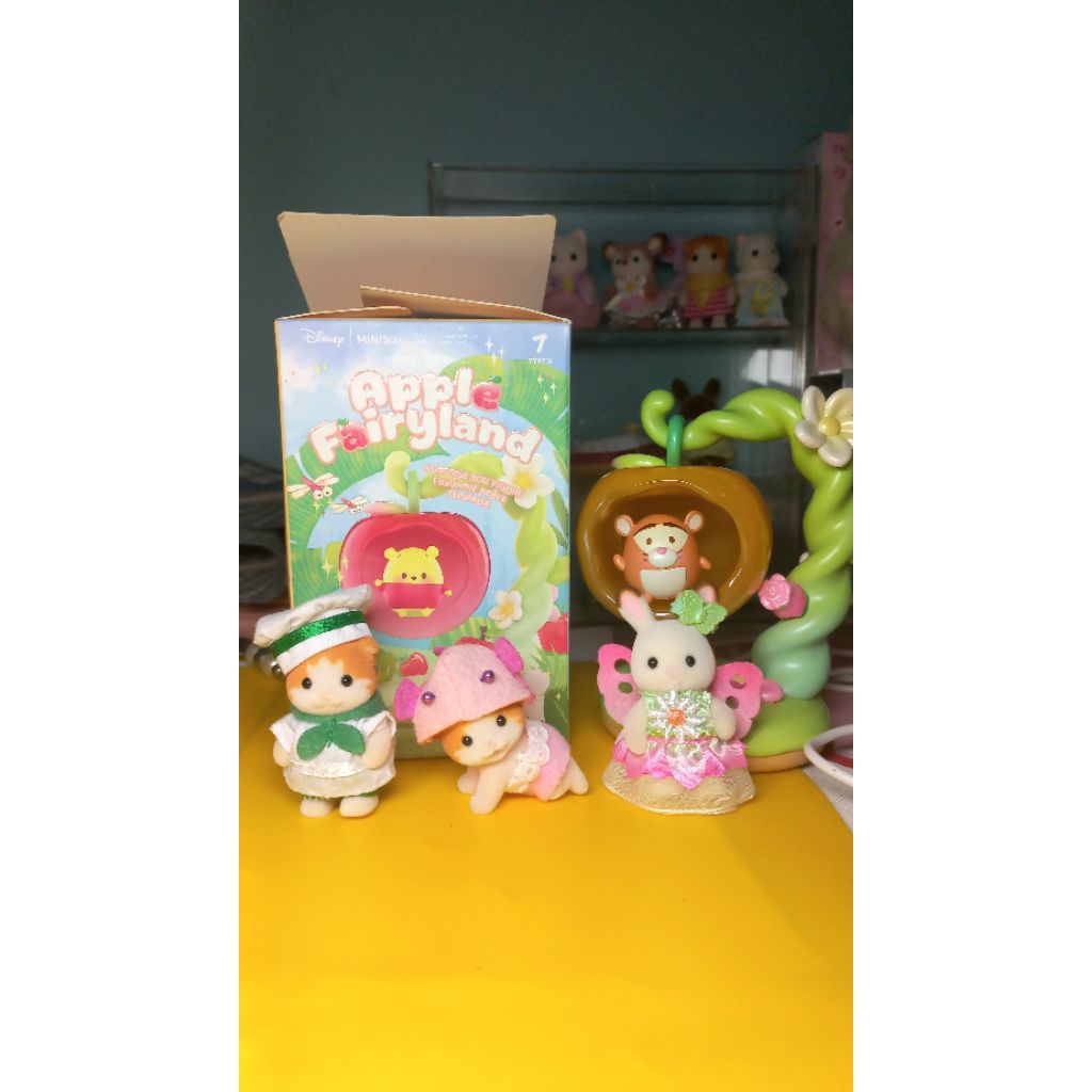 sylvanian families choco rabbit fairy maple cat chef maple axolotl aqua parade apple fairyland tiger