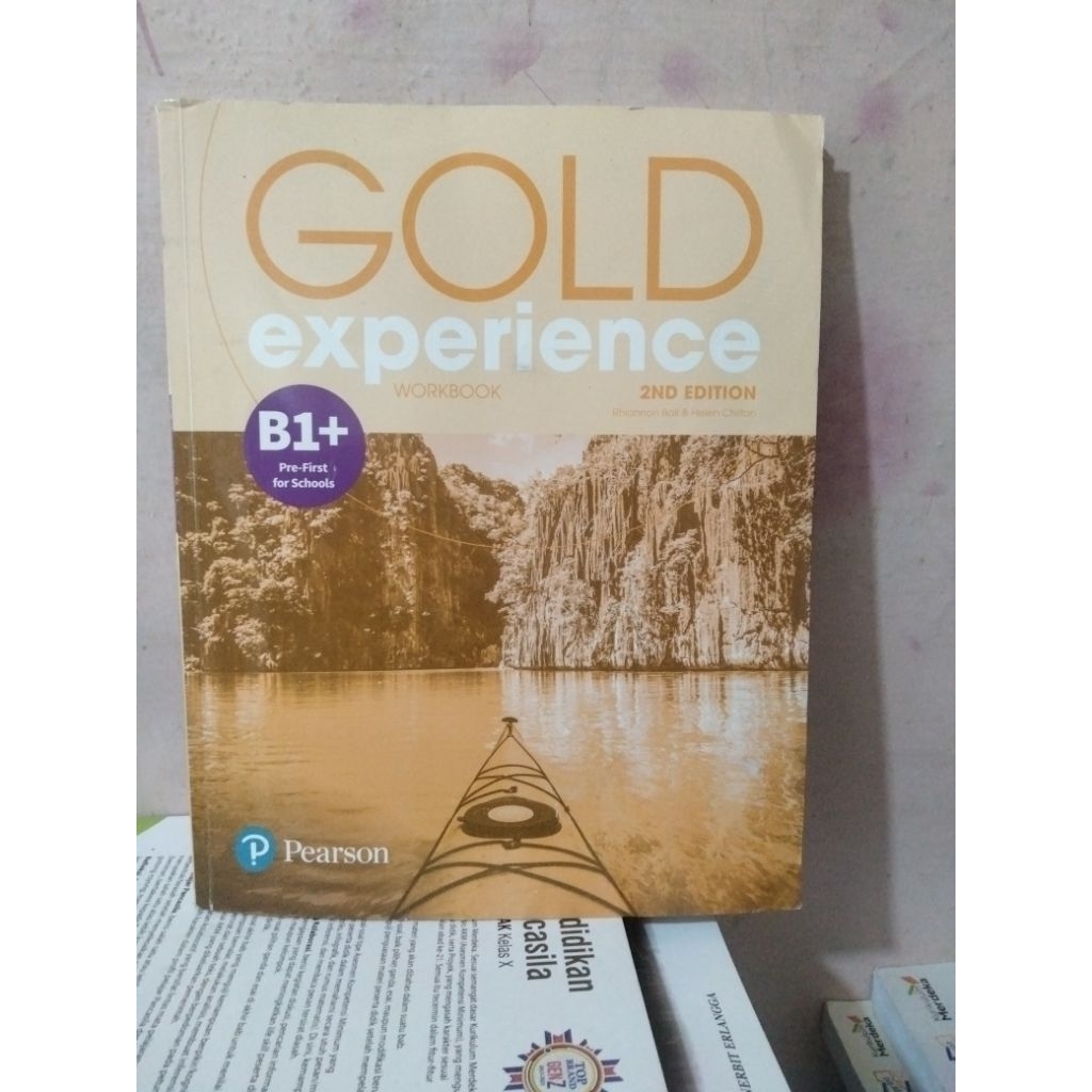 buku gold experience B1+ workbook