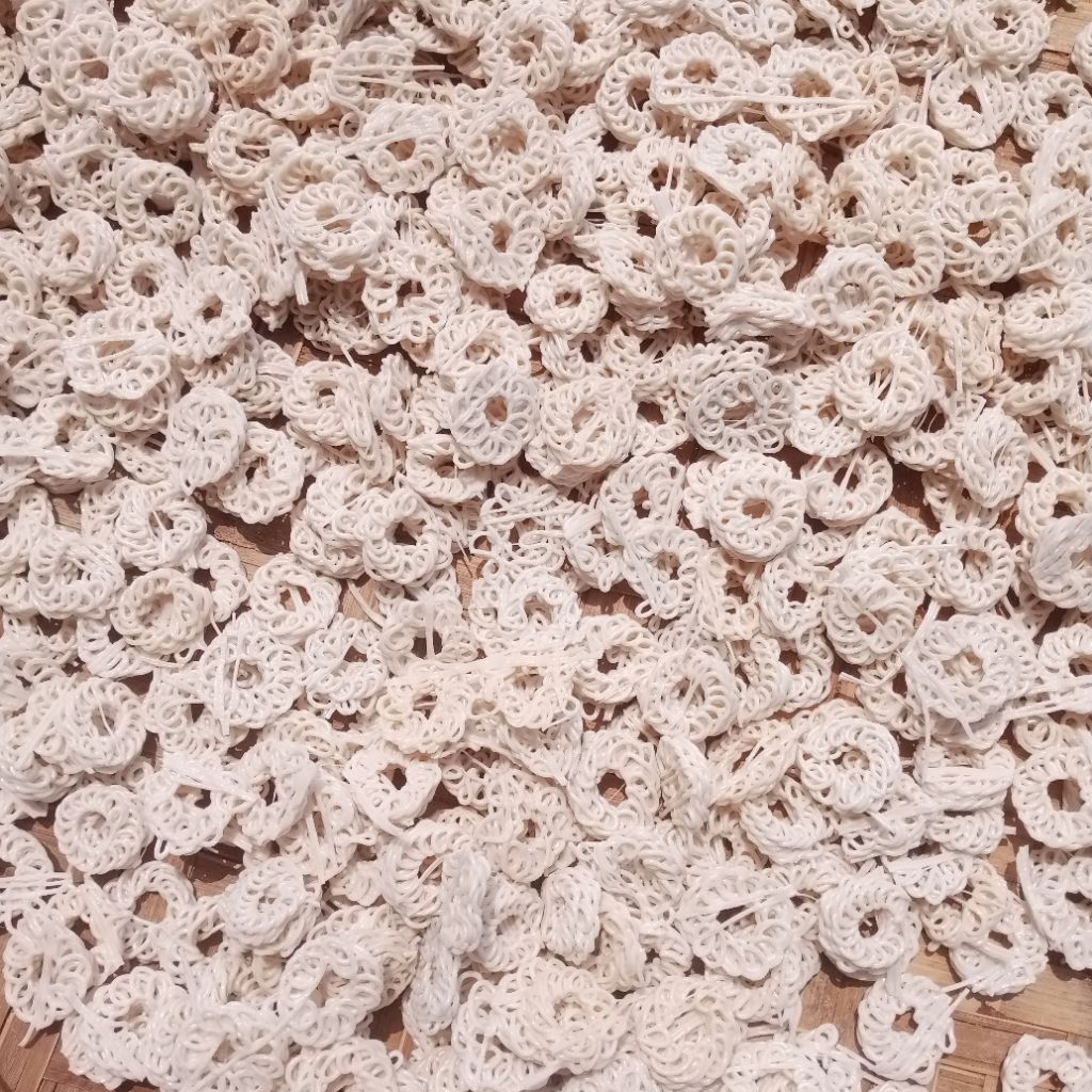 

kerupuk seblak mawar putih/ kerupuk Rafaelviral