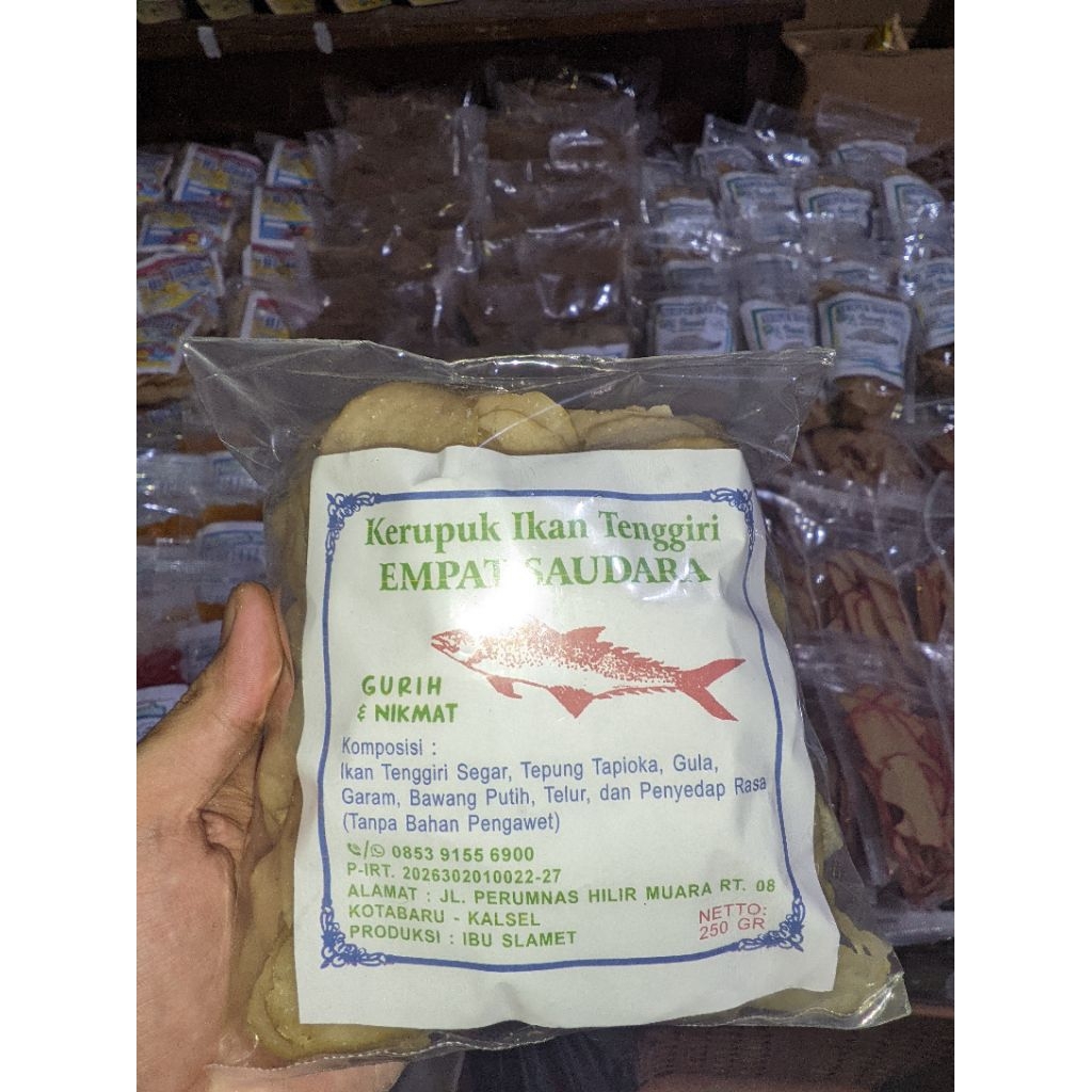 

Kerupuk Mentah Ikan Tenggiri Empat Saudara Kemasan 250gr.