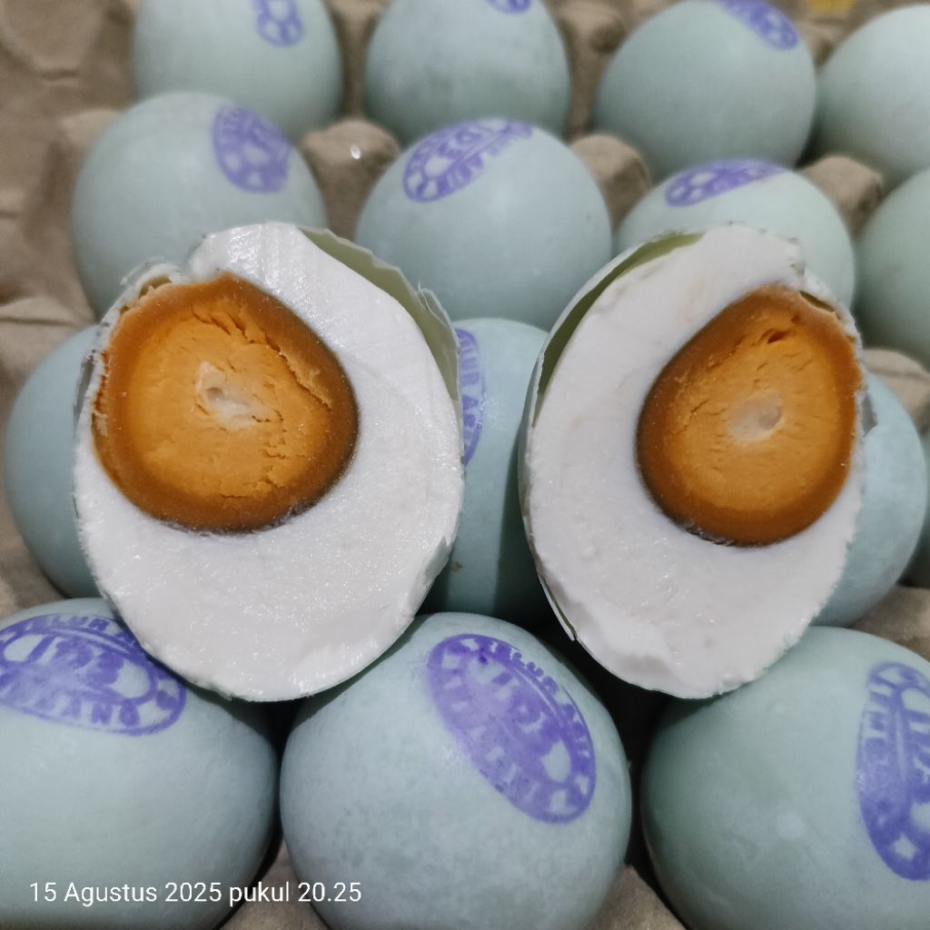 

Telur Asin Telur telor Bebek Asin Gurih Berminyak Oren fresh Harga/10 Butir
