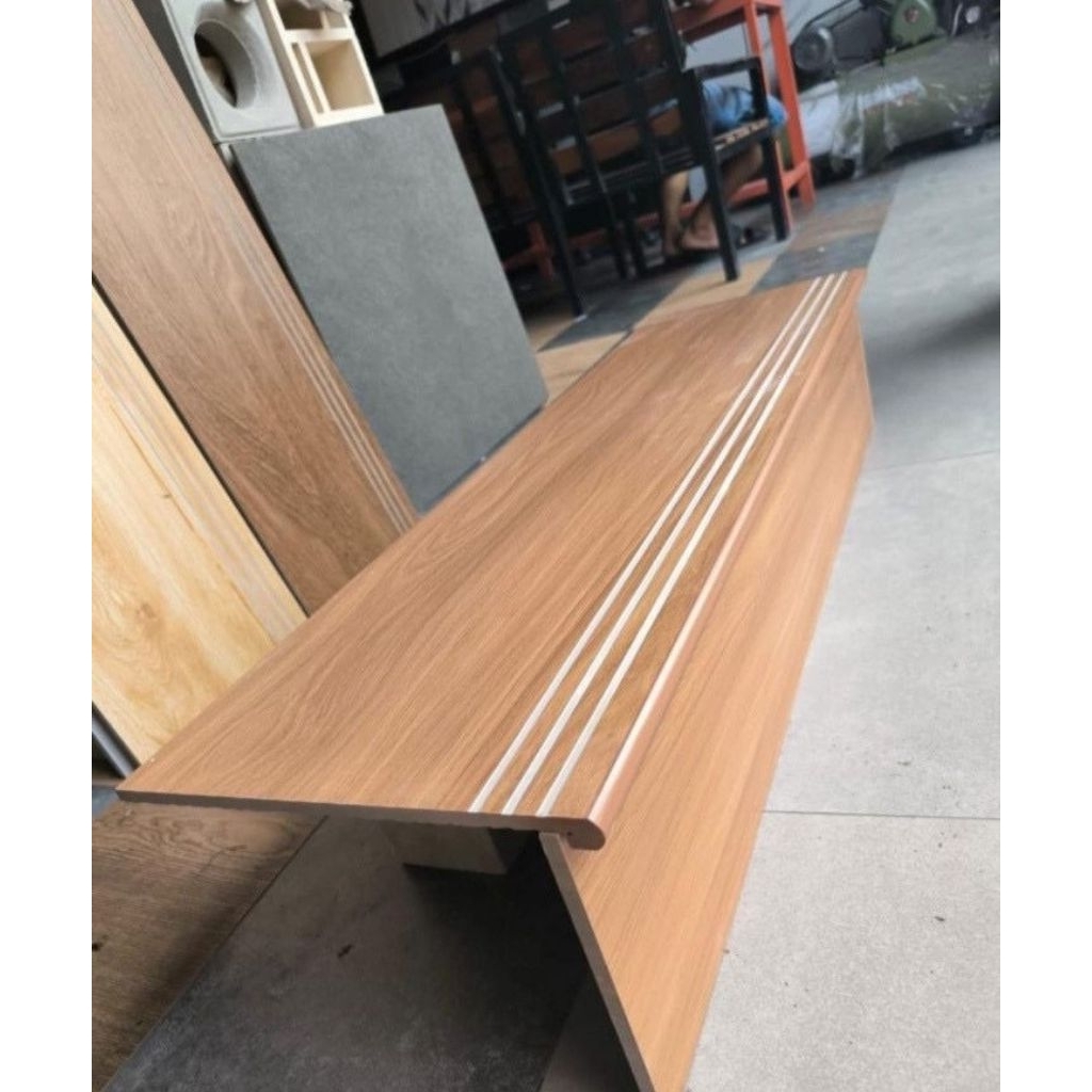 granit tangga keramik motif kayu 30x90 30x100 custom ukuran