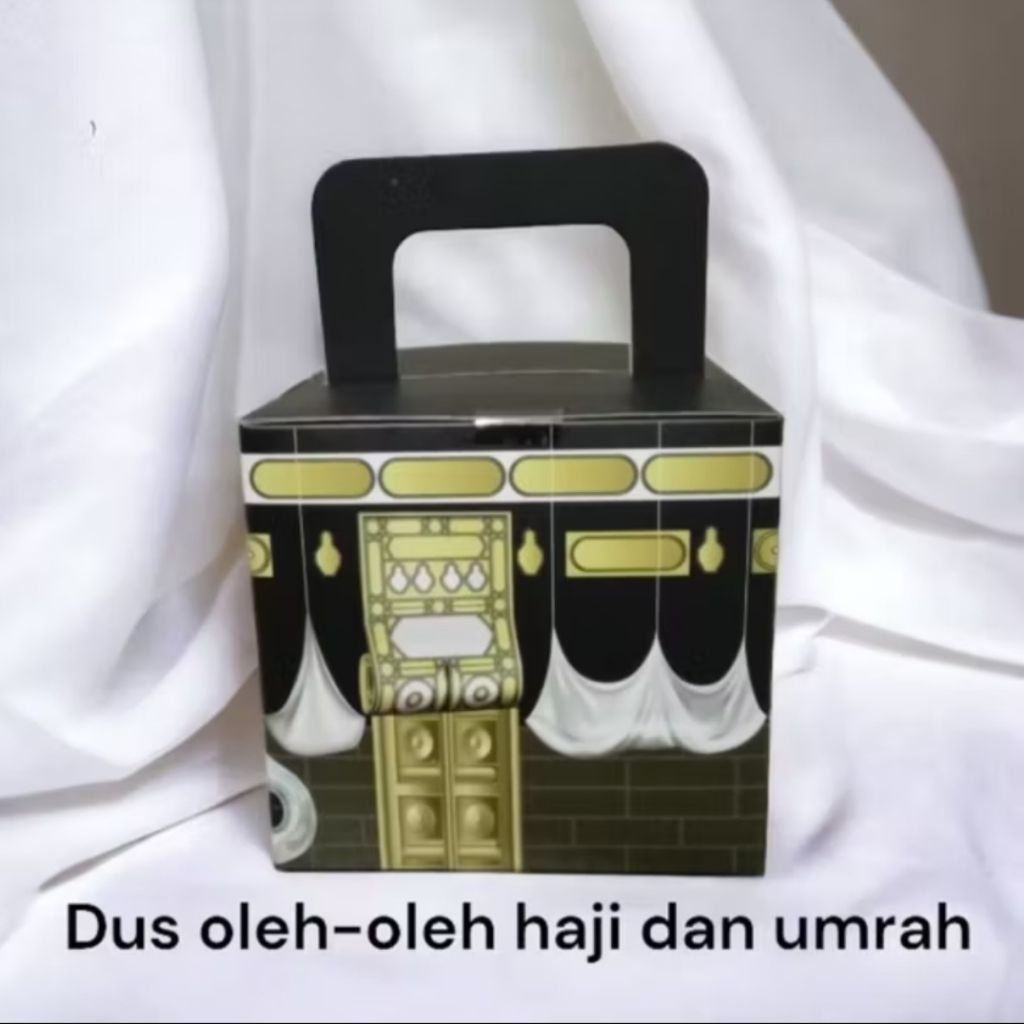 

DUS OLEH OLEH HAJI DAN UMROH ||SOUVENIR OLEH OLEH || MOTIF KA'BAH || Free plastik klip 4pcs || DUS KOSONG OLEH OLEH HAJI DAN UMROH || BOX OLEH OLEH HAJI DAN UMROH
