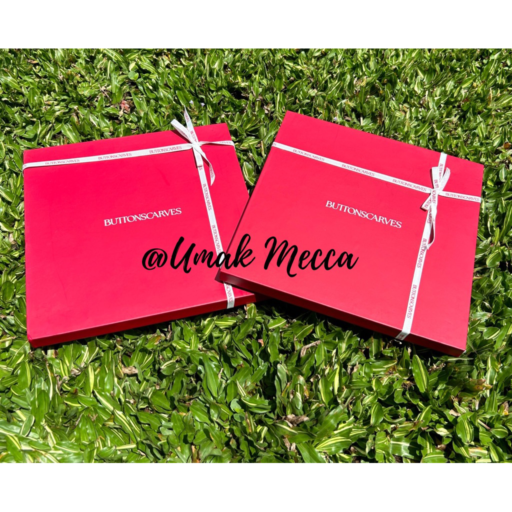 Today Scarf Buttonscarves