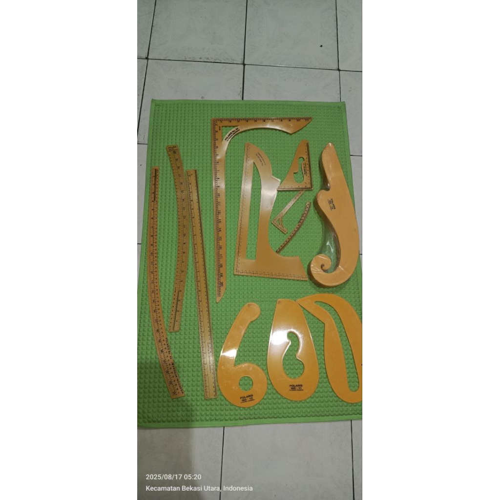 

Penggaris Pola Jahit 1set 12pcs