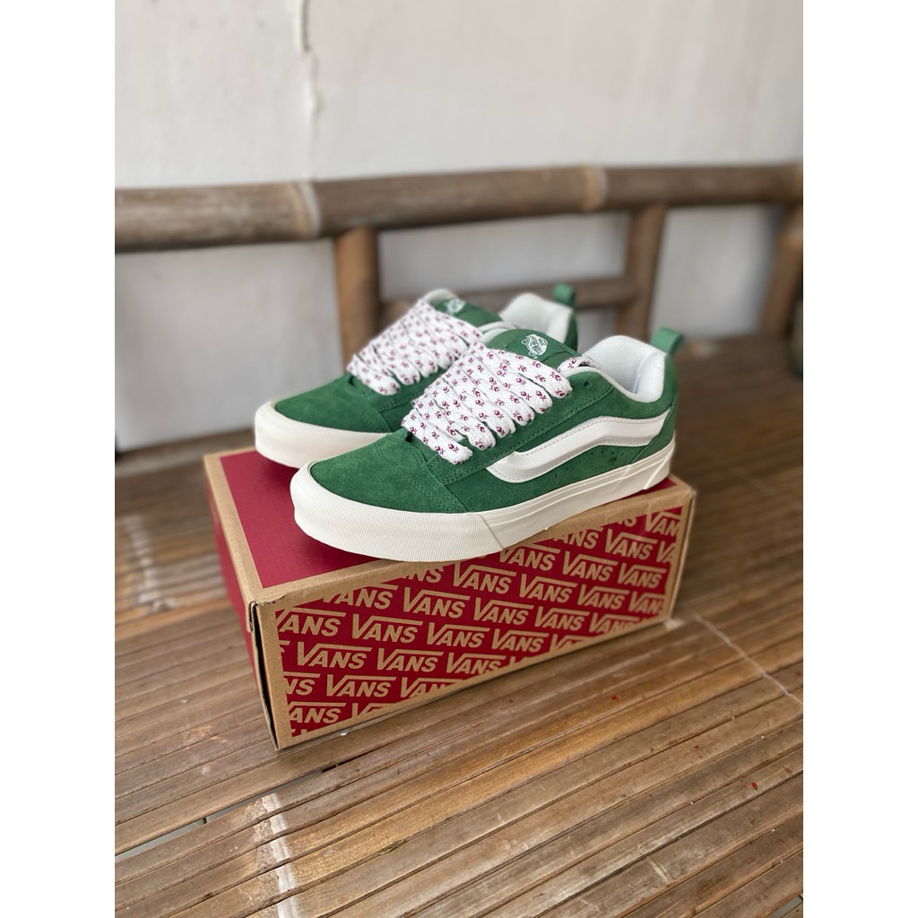 SEPATU VANS KNU SKOOL FLORAL LACES FAIRWAY