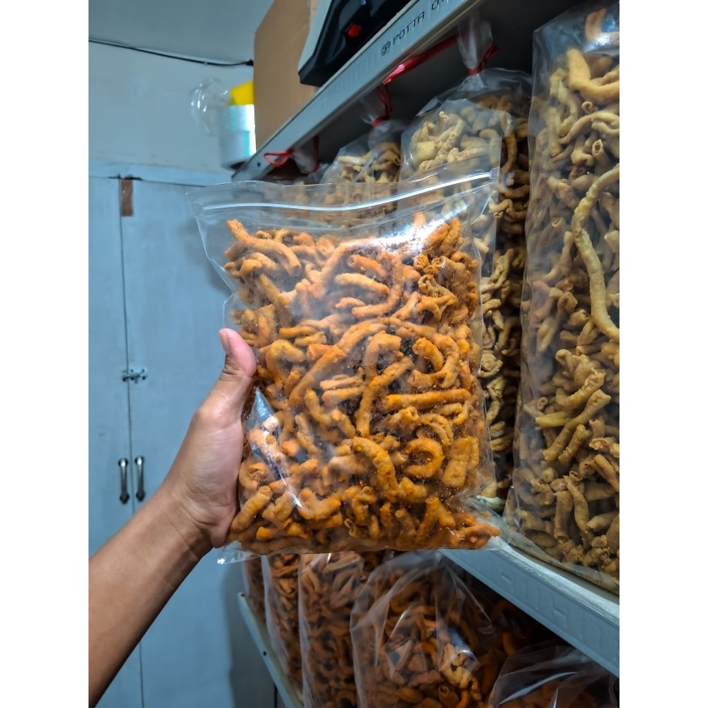 

keripik usus ayam premium variasi pedas balado 500gr - AYY official