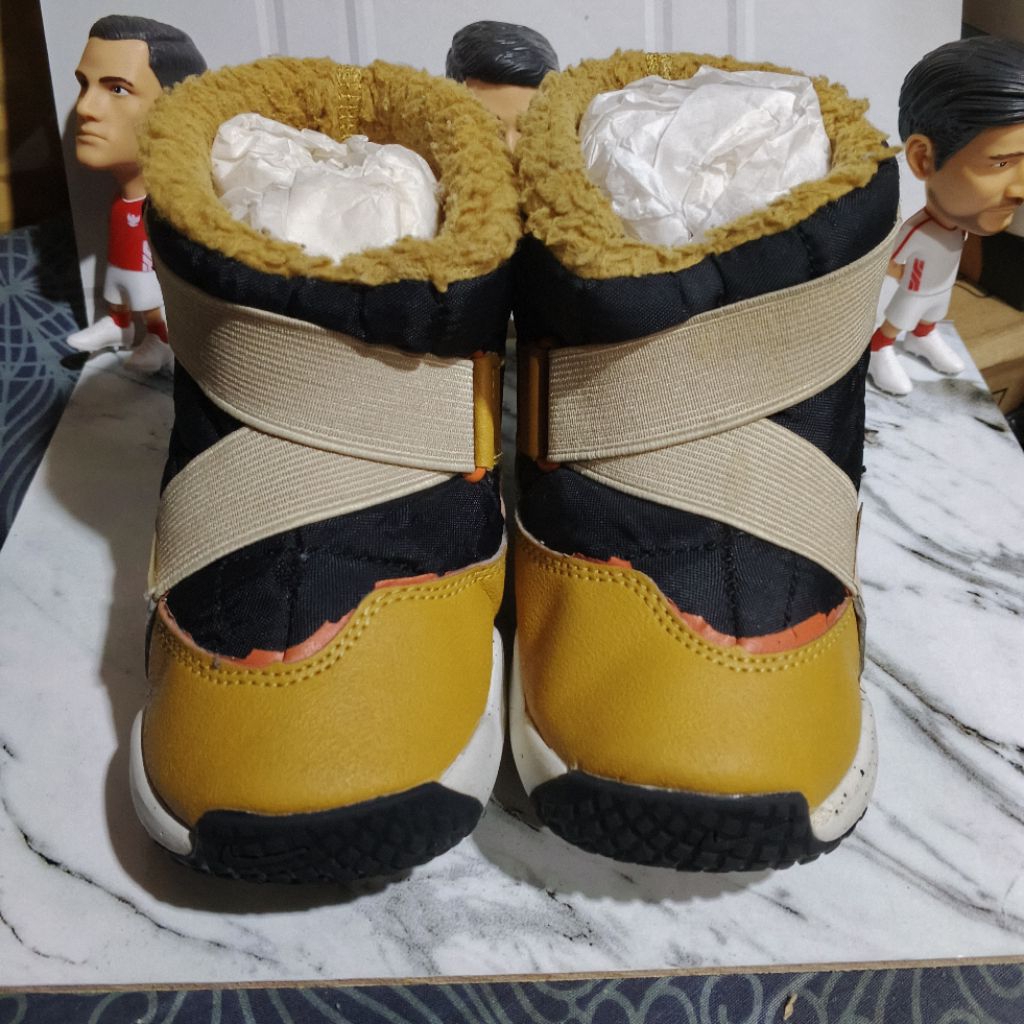 NIKE FLEX ADVANCE BOOTS ANAK PRELOVED