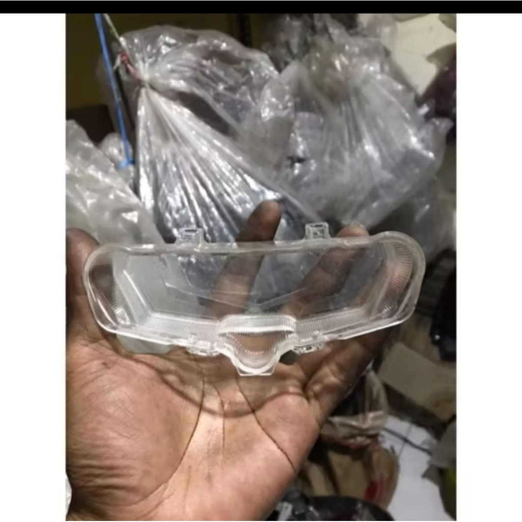 Mika kaca lampu stop belakang Yamaha Xabre Vixion R original