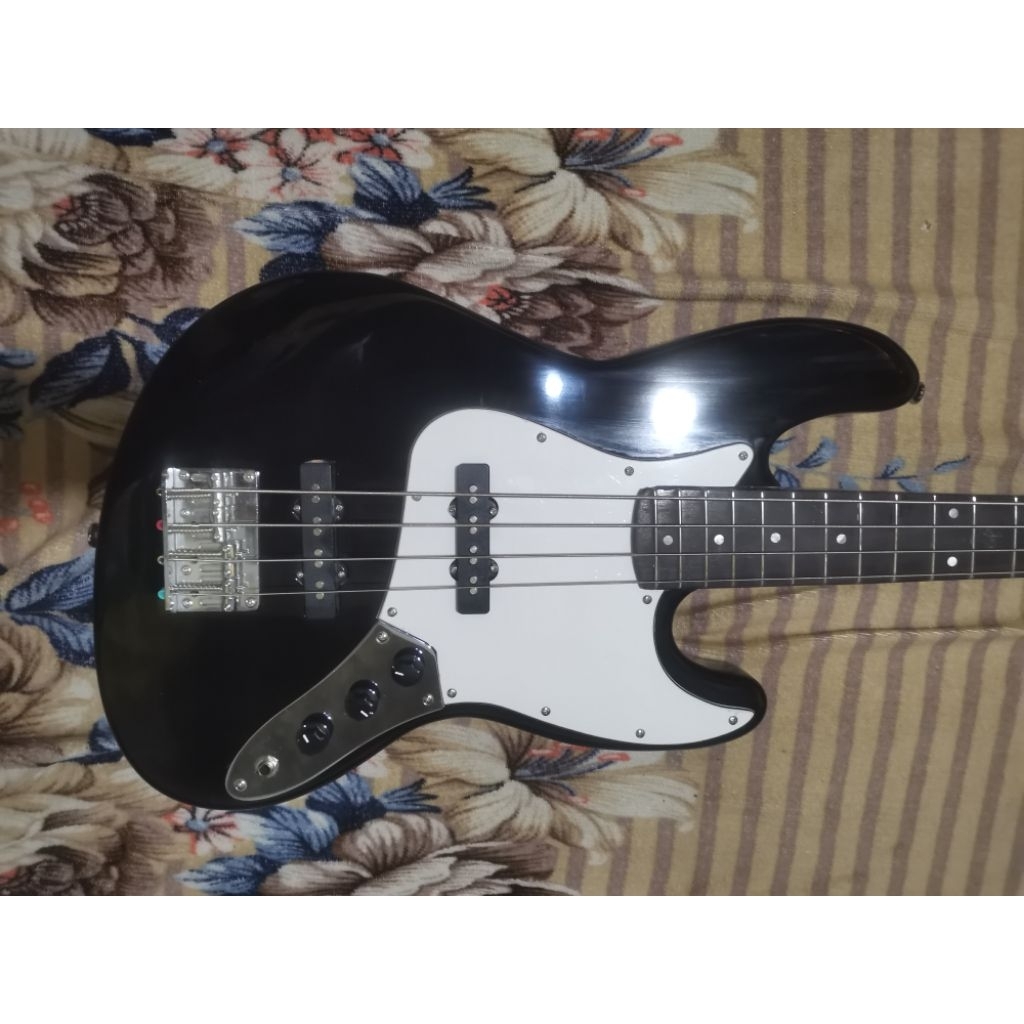 Gitar Fender Jezz Bass 4string