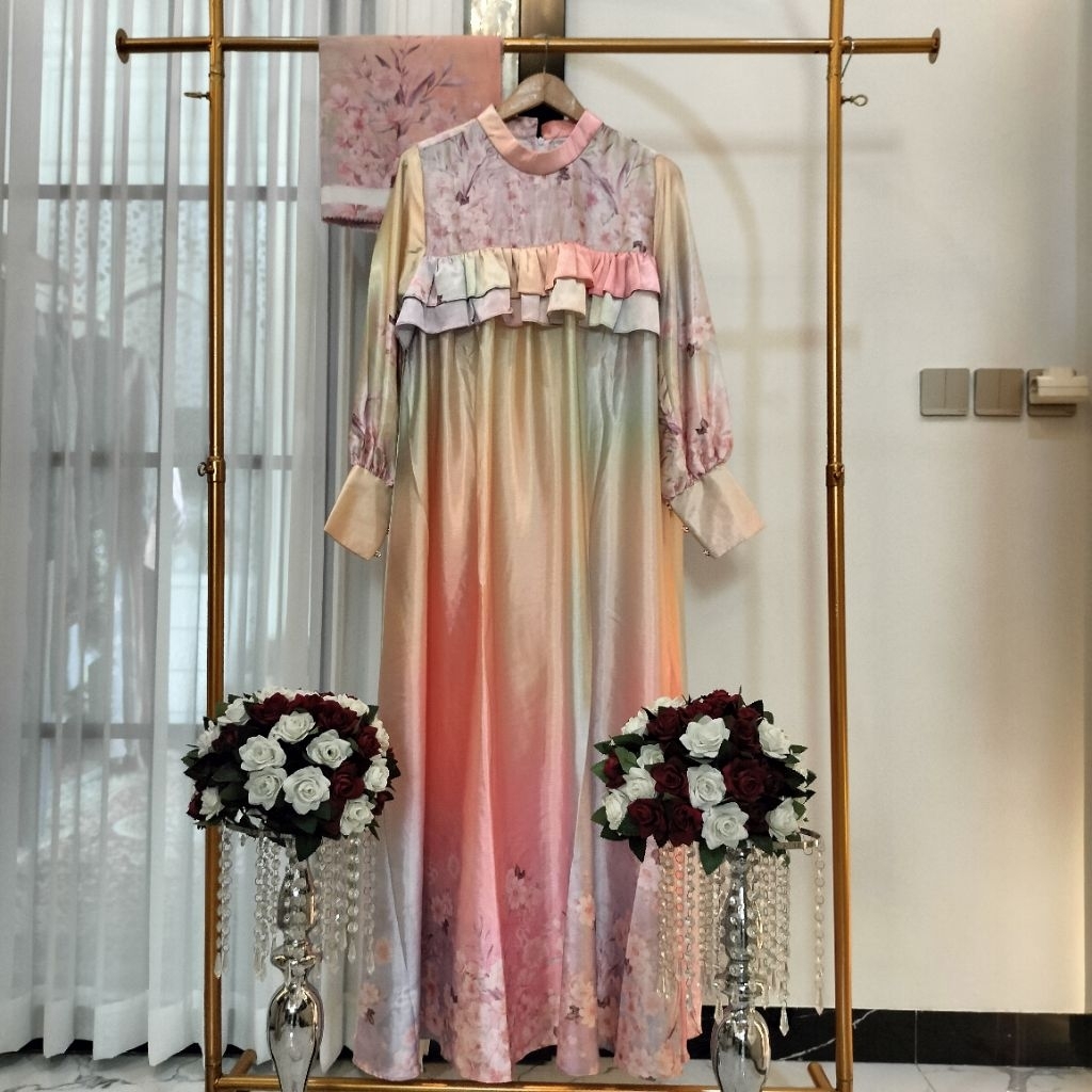 Gamis Shella Saukia Ori Premium – Bahan Silk Adem Motif Bunga Elegan Cocok Acara Spesial