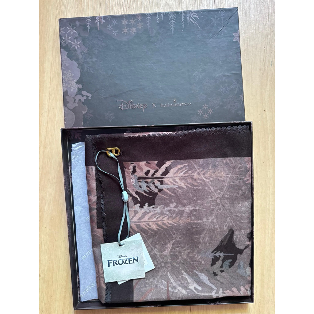 FROZEN Buttonscarves Black