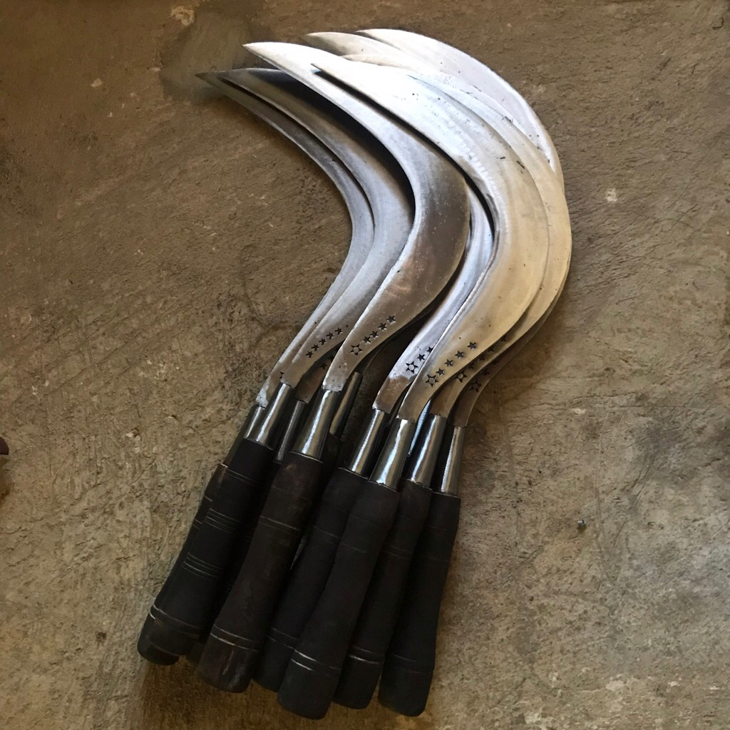 

Jajanan Ringan Tango cap bintang lima khas madura