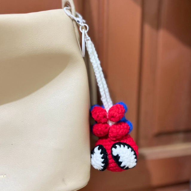 spiderman amigurumi keychain
