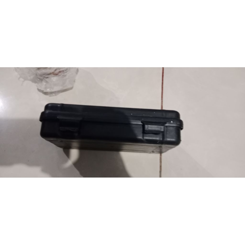 KOTAK MAKAN NASI HITAM POLOS