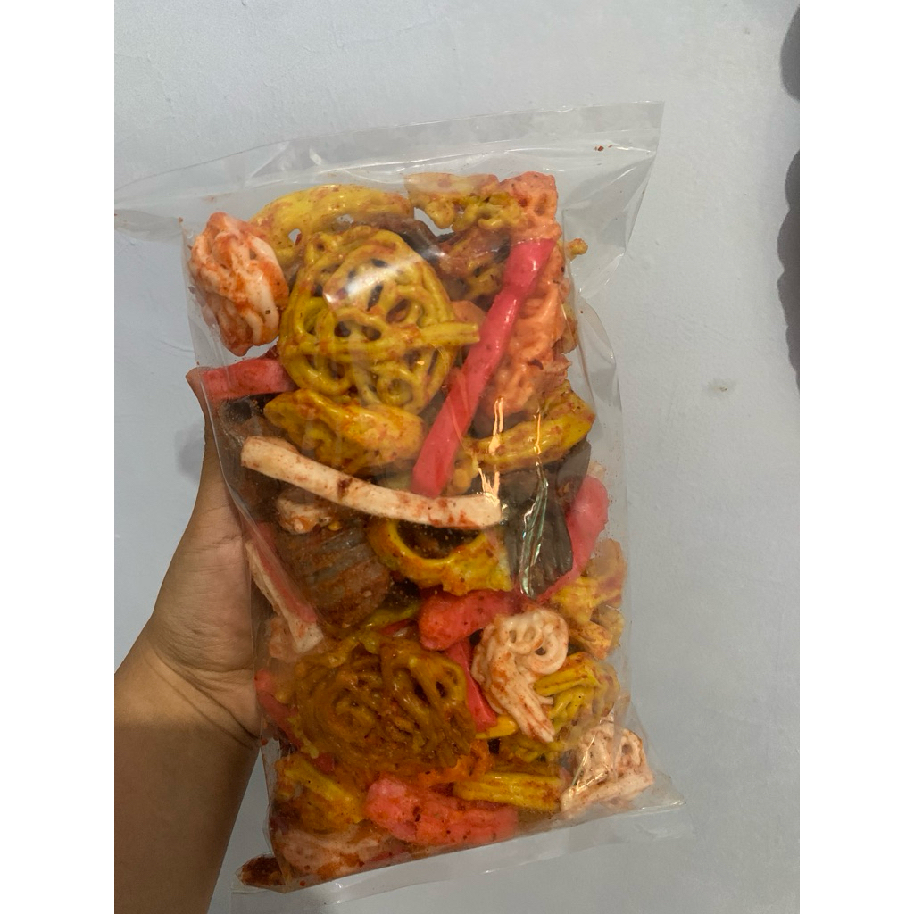 

Kerupuk mix pedas bumbu seblak