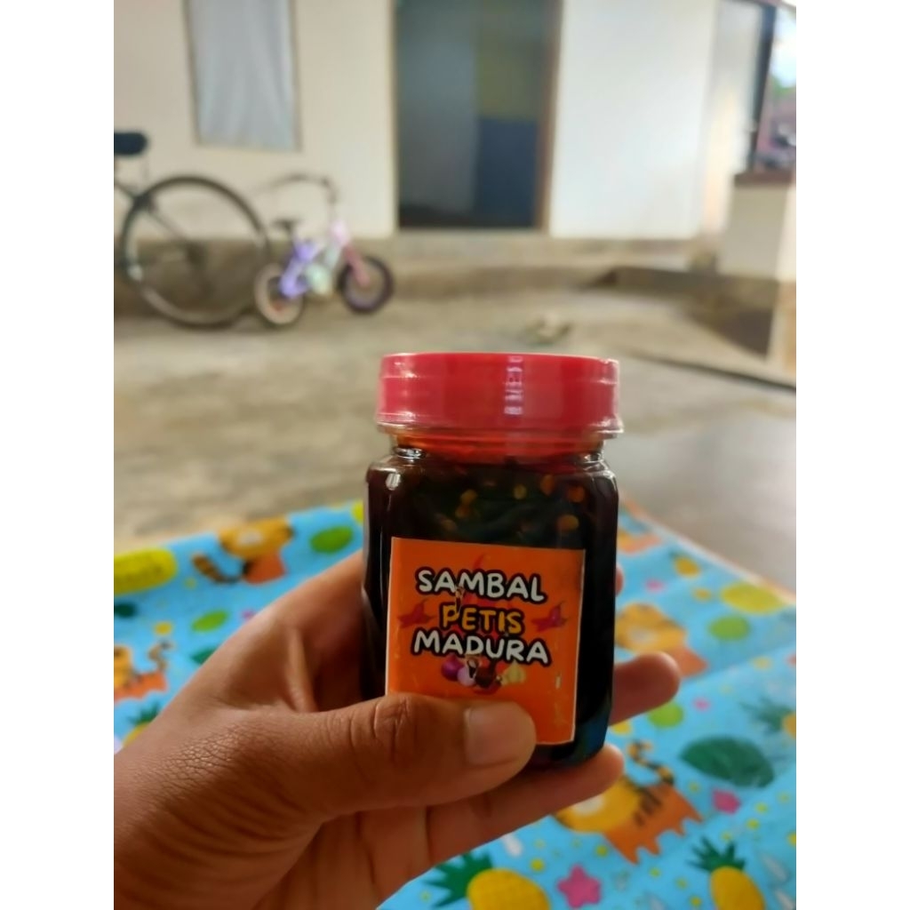 

SAMBAL PETIS MADURA NYAMAN+ BIDIKIN WARU ANEKA CAMILAN
