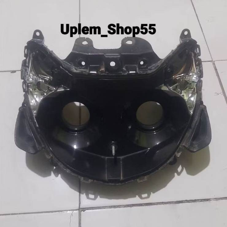 Housing Batok lampu depan motor yamaha Xeon karbu