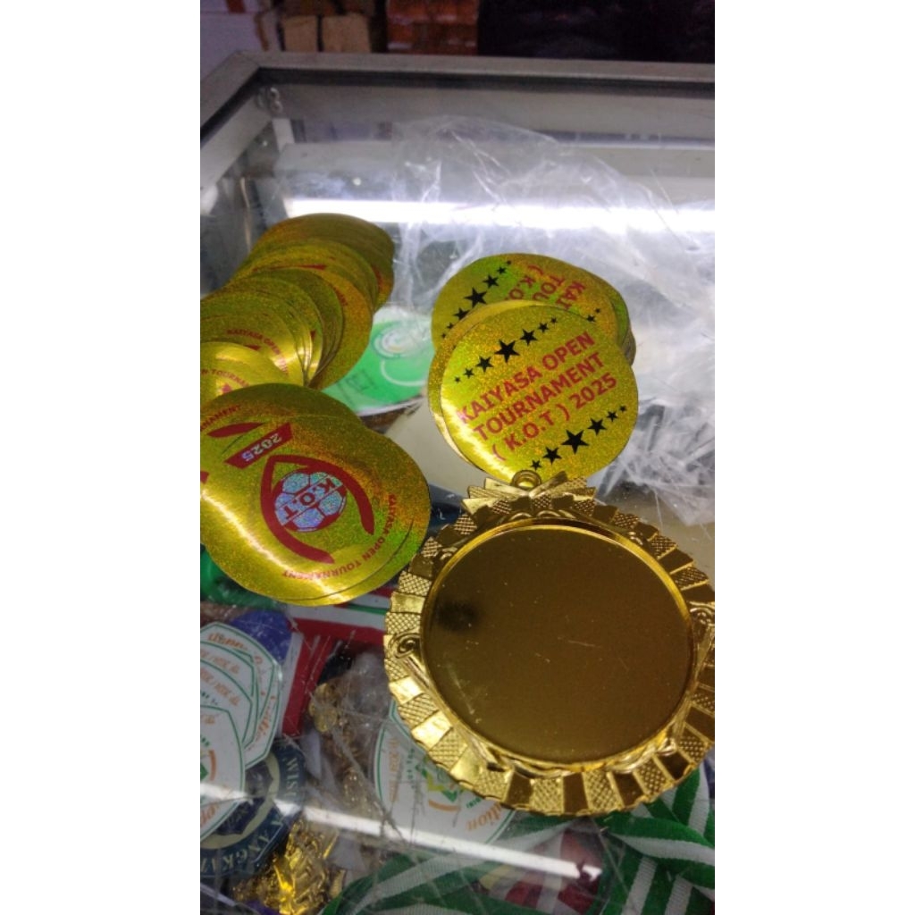 medali juara | medali perlombaan | medali bahan besi