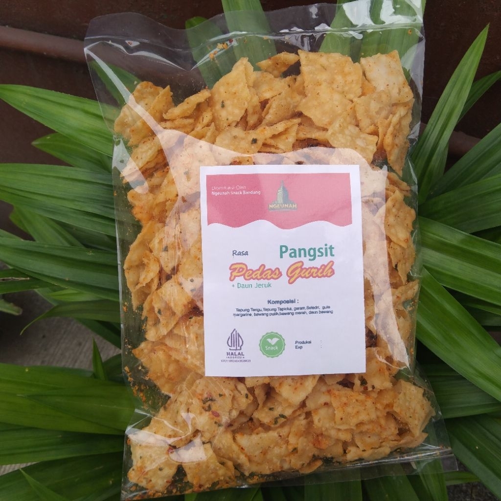

Kripik Pangsit bawang 1Kg – ( Rasa Pedas Gurih + Daun Jeruk ) Renyah Gurih Murah Enak