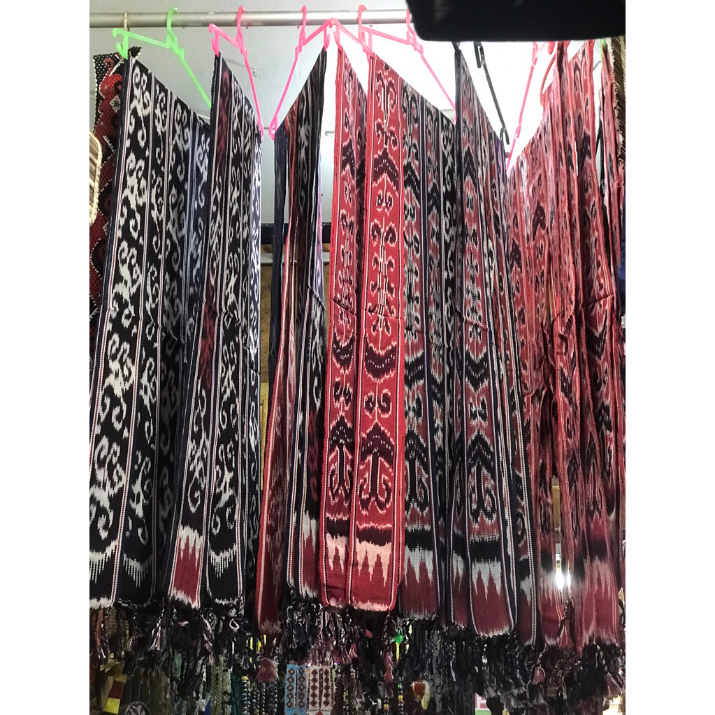 syal dayak kalimantan