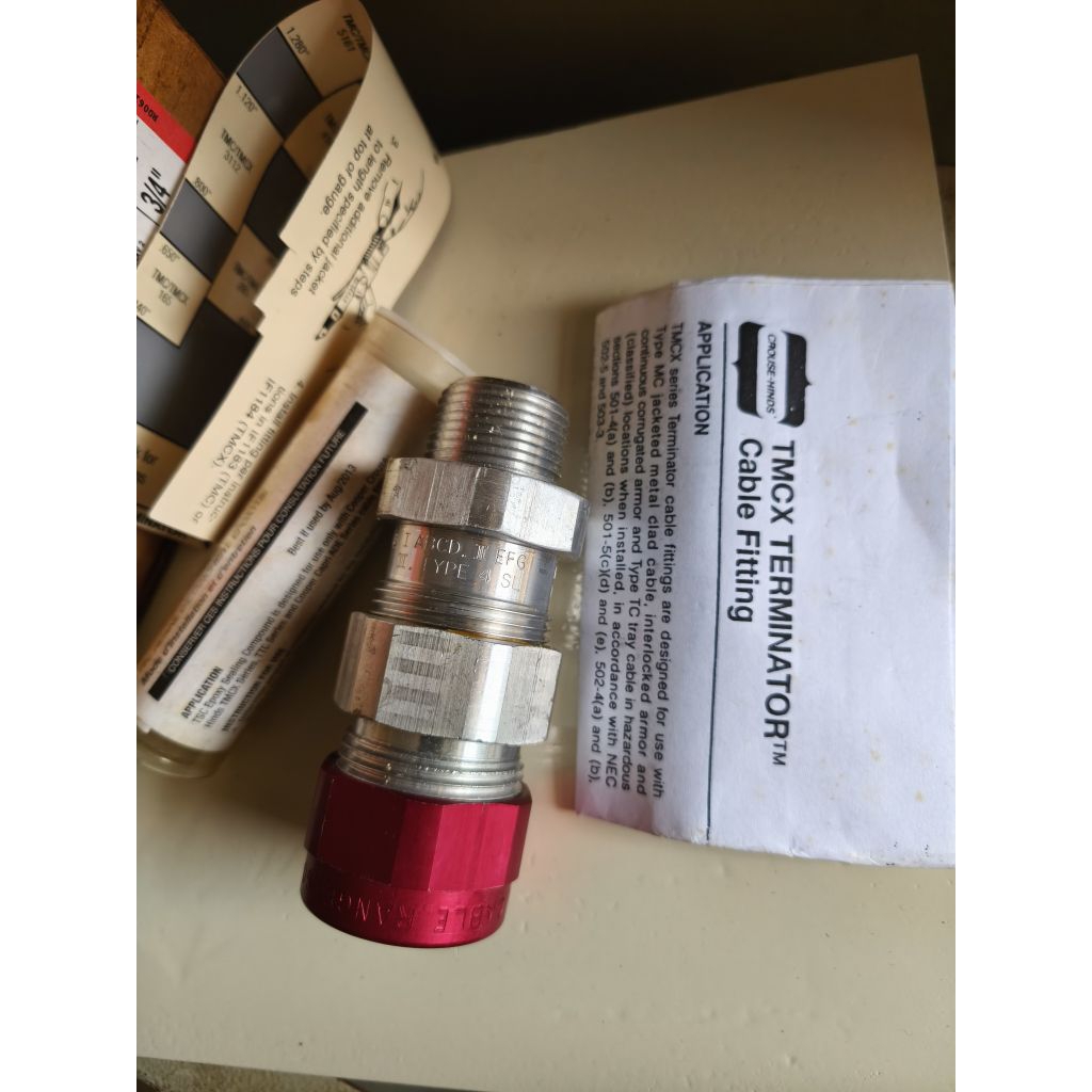CABLE GLAND EATON CROUSE-HINDS TMCX 285 SIZE 3/4" NPT // C.W Compound