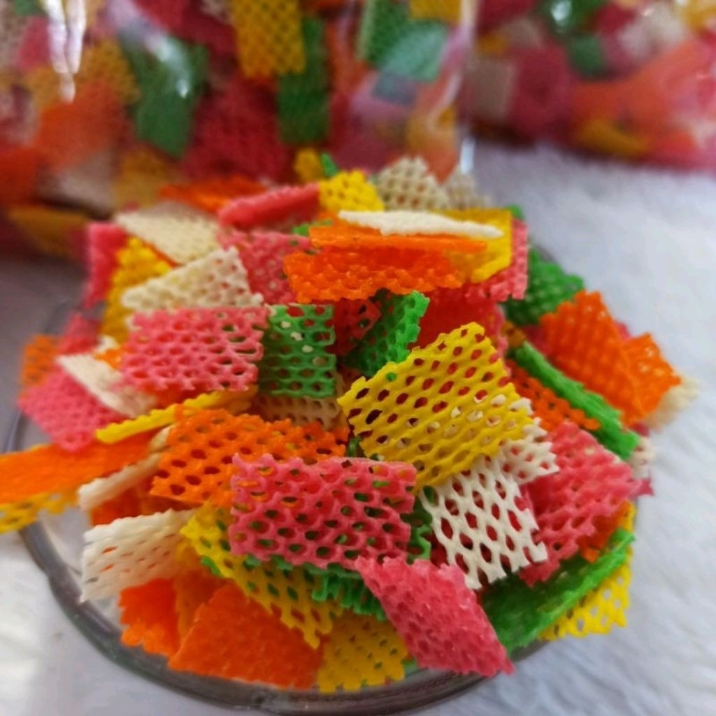 

KERUPUK TARO MENTAH WARNA WARNI 500GR