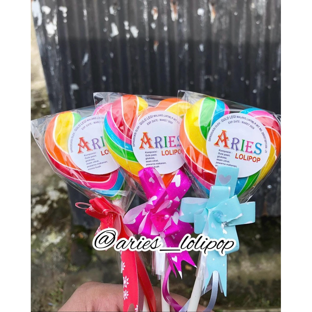 

Permen Lolipop Diameter 6 cm bentuk Hati ( isi 50 pcs )