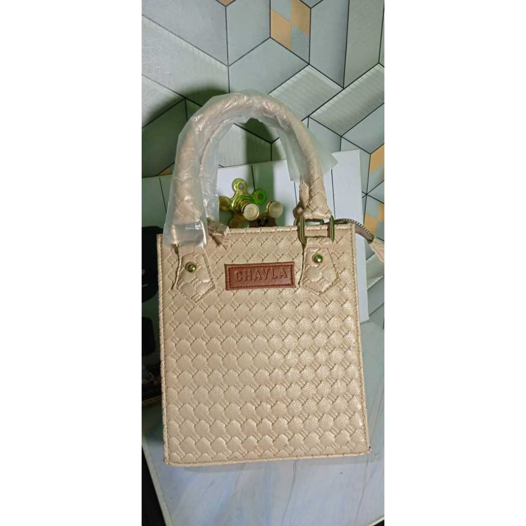 Fitbags Debbosed + Box Tas Selempang Tas Hp Modern