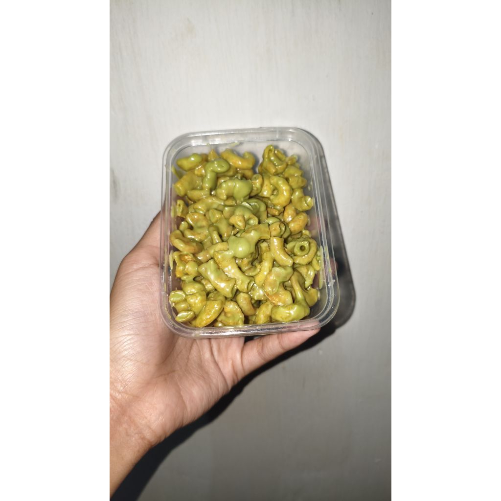 

Makaroni manis L&I.Official kemasan cup varian rasa coklat,macha