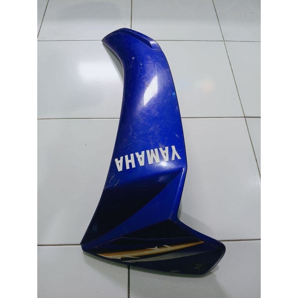 Cover sayap depan yamaha vega r new sebelah kanan original bekas copotan motor