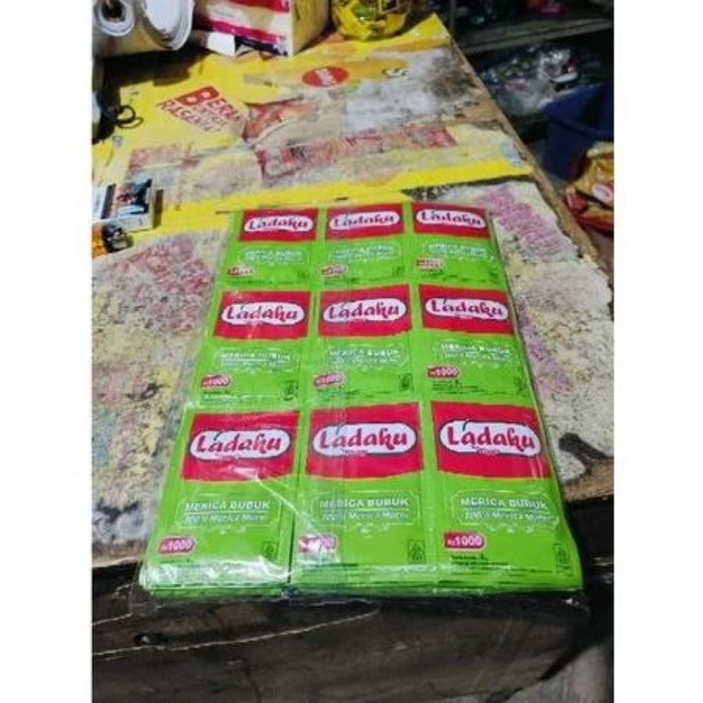

MYLOOKS - IND - Merica Bubuk Ladaku 1 Renceng isi 10 SACHET 3gr