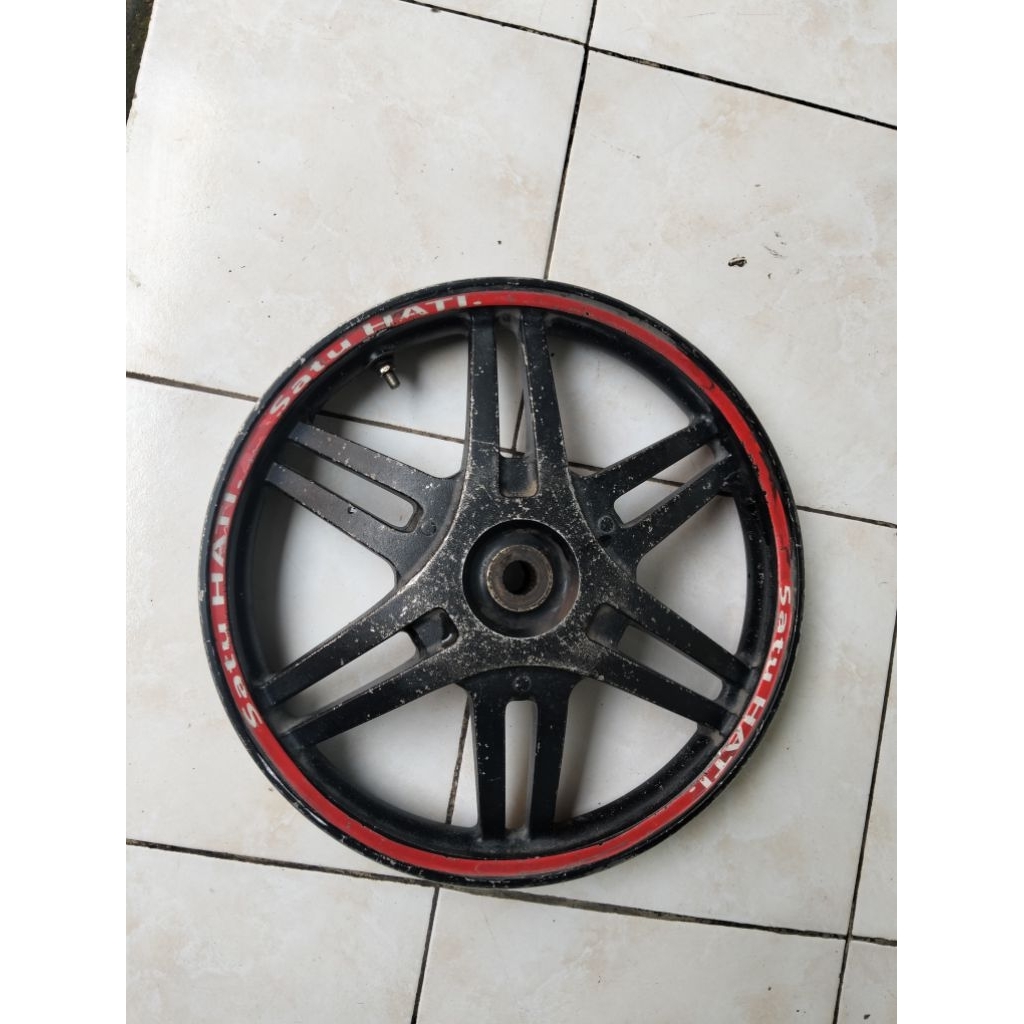 Velg spin as besar Belakang. velg suzuki spin as besar original copotan ring 14. pnp spin tahun 2008