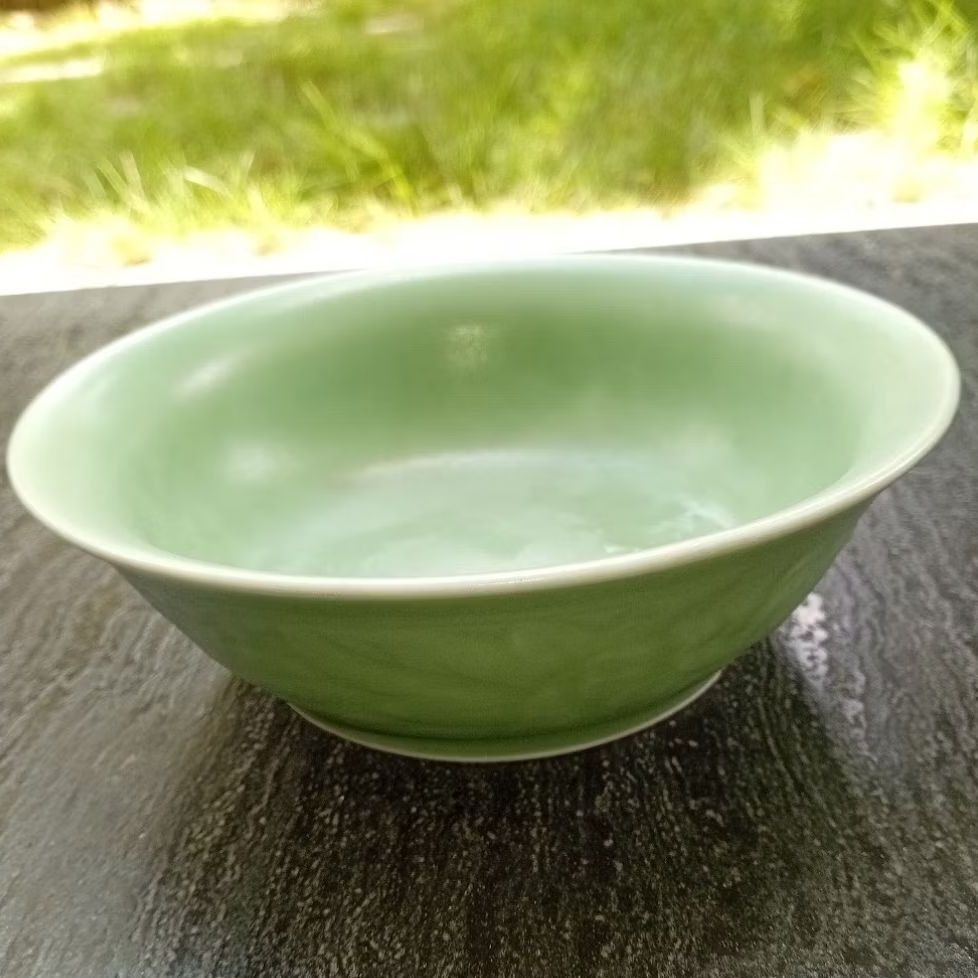 Mangkuk Hijau Celadon Antik